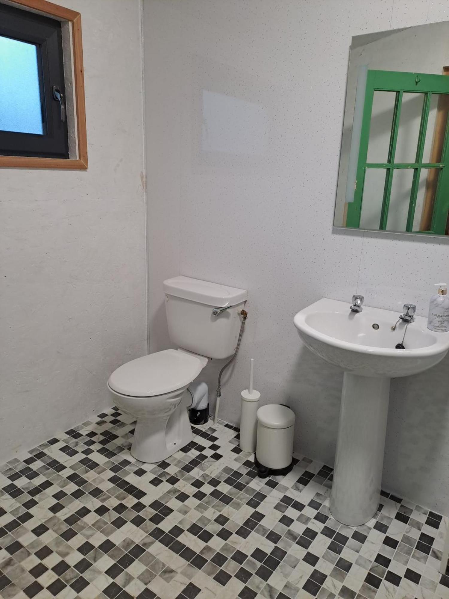 The Snowdrop Hotell Galway Eksteriør bilde